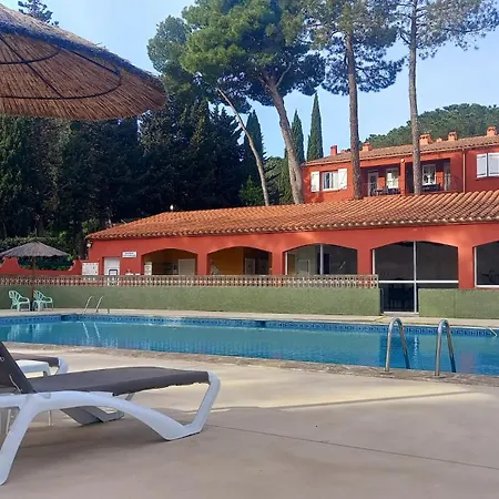 Кемпинг Des Mimosas 2*